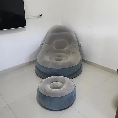 Apartment Tolosi 2 *